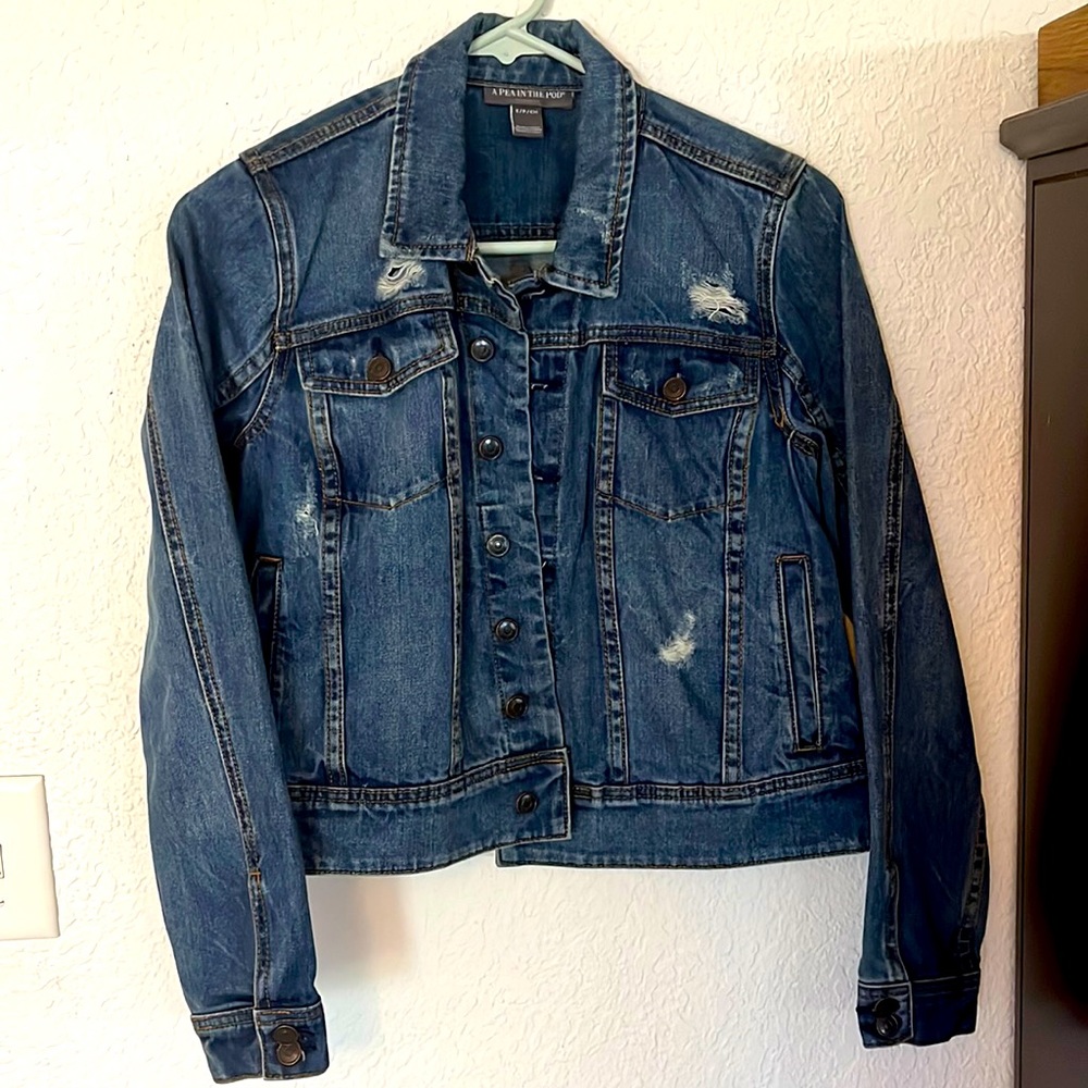 A Pea In The Pod - Distressed Jean Jacket - Size Small Maternity